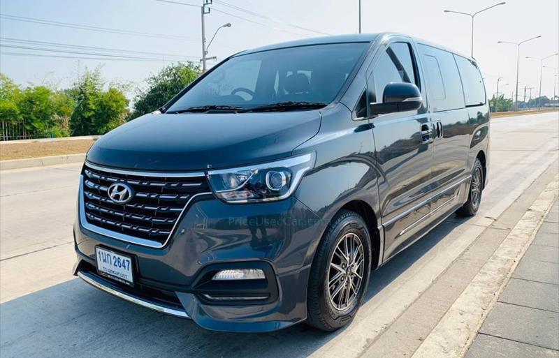 รถตู้มือสอง HYUNDAI H-1 รถปี 2020 รถตู้มือสอง HYUNDAI H-1 รถปี 2020