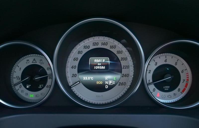 ขายรถเก๋งมือสอง-mercedes-benz-เมอร์เซเดสเบนซ์-e200-อีสองศูนย์ศูนย์-รถปี2013-รหัส83085-13e5507f.jpg ขายรถเก๋งมือสอง-mercedes-benz-เมอร์เซเดสเบนซ์-e200-อีสองศูนย์ศูนย์-รถปี2013-รหัส83085-13e5507f.jpg