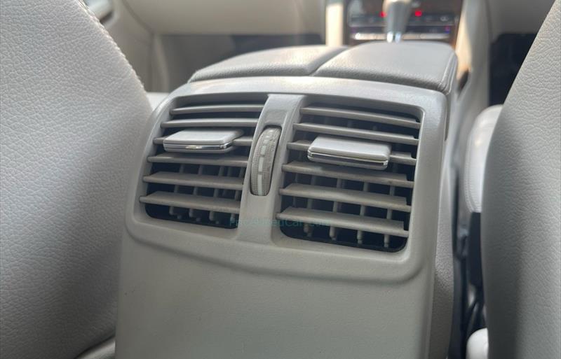 ขายรถเก๋งมือสอง-mercedes-benz-เมอร์เซเดสเบนซ์-e250-รถปี2011-รหัส83086-5b3bec01.jpg ขายรถเก๋งมือสอง-mercedes-benz-เมอร์เซเดสเบนซ์-e250-รถปี2011-รหัส83086-5b3bec01.jpg