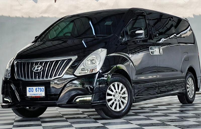รถตู้มือสอง HYUNDAI H-1 รถปี 2018