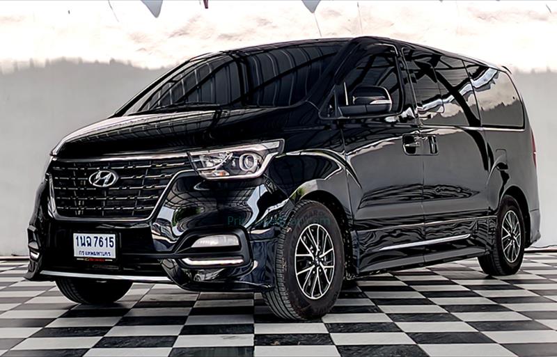 รถตู้มือสอง HYUNDAI H-1 รถปี 2020