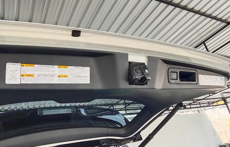 ขายรถ-suv-มือสอง-toyota-โตโยต้า-fortuner-ฟอร์จูนเนอร์-รถปี2022-รหัส83212-d881b99f.jpg ขายรถ-suv-มือสอง-toyota-โตโยต้า-fortuner-ฟอร์จูนเนอร์-รถปี2022-รหัส83212-d881b99f.jpg