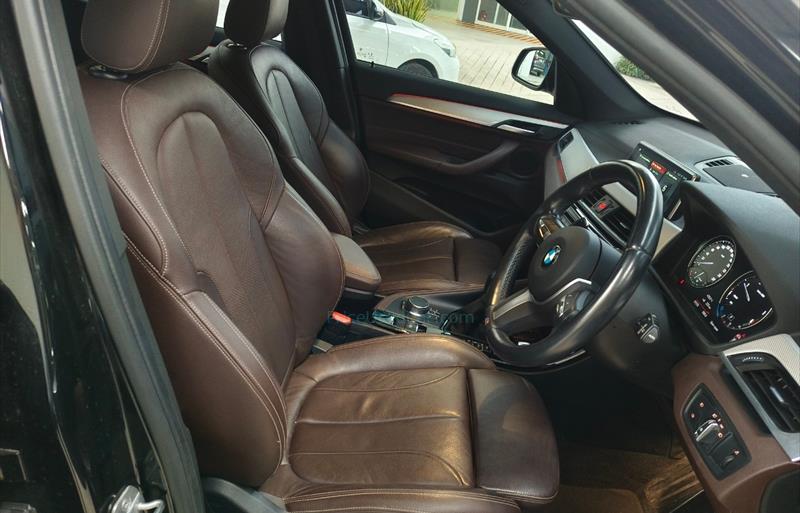 ขายรถ-suv-มือสอง-bmw-บีเอ็มดับบลิว-x1-เอ็กซ์1-รถปี2019-รหัส83240-da701970.jpg ขายรถ-suv-มือสอง-bmw-บีเอ็มดับบลิว-x1-เอ็กซ์1-รถปี2019-รหัส83240-da701970.jpg