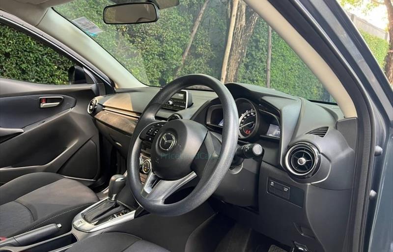 ขายรถเก๋งมือสอง-mazda-มาสด้า-2-สอง-รถปี2016-รหัส83331-8705f542.jpg ขายรถเก๋งมือสอง-mazda-มาสด้า-2-สอง-รถปี2016-รหัส83331-8705f542.jpg