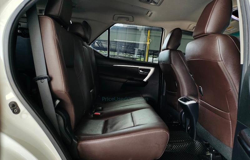 ขายรถ-suv-มือสอง-toyota-โตโยต้า-fortuner-ฟอร์จูนเนอร์-รถปี2018-รหัส83337-5234f900.jpg ขายรถ-suv-มือสอง-toyota-โตโยต้า-fortuner-ฟอร์จูนเนอร์-รถปี2018-รหัส83337-5234f900.jpg