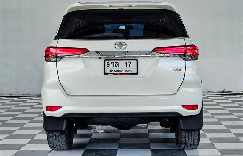 ขายรถ-suv-มือสอง-toyota-โตโยต้า-fortuner-ฟอร์จูนเนอร์-รถปี2018-รหัส83337-954caa07.jpg ขายรถ-suv-มือสอง-toyota-โตโยต้า-fortuner-ฟอร์จูนเนอร์-รถปี2018-รหัส83337-954caa07.jpg