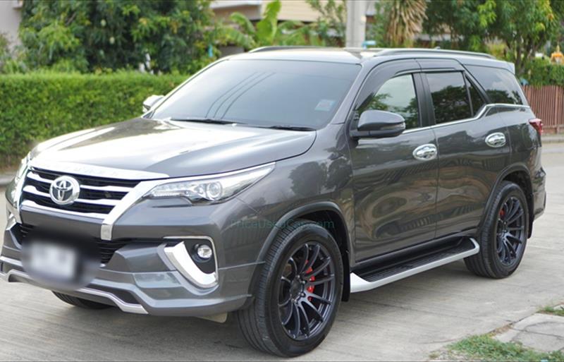 รถอเนกประสงค์มือสอง TOYOTA FORTUNER รถปี 2017 รถอเนกประสงค์มือสอง TOYOTA FORTUNER รถปี 2017