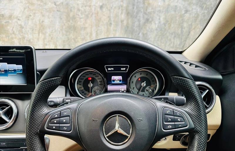 ขายรถ-suv-มือสอง-mercedes-benz-เมอร์เซเดสเบนซ์-gla-200-จีแอลเอ200-รถปี2017-รหัส83379-1e2337dd.jpg ขายรถ-suv-มือสอง-mercedes-benz-เมอร์เซเดสเบนซ์-gla-200-จีแอลเอ200-รถปี2017-รหัส83379-1e2337dd.jpg