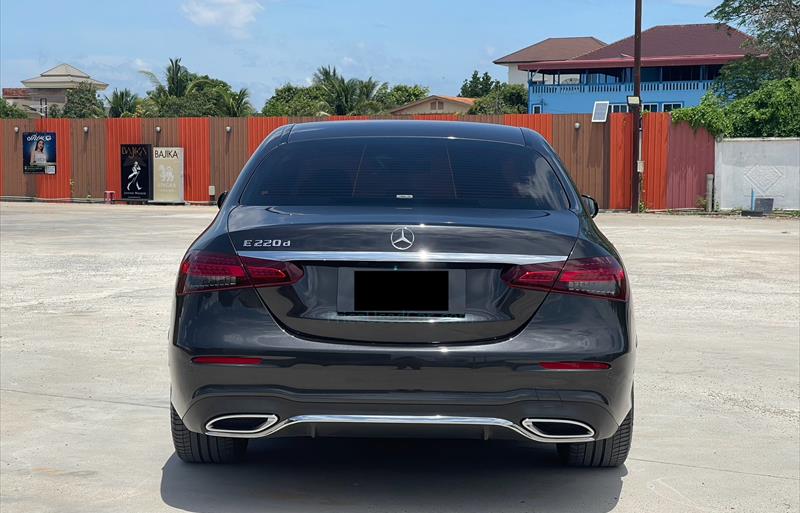 ขายรถเก๋งมือสอง-mercedes-benz-เมอร์เซเดสเบนซ์-e220-รถปี2021-รหัส83511-864e1f8b.jpg ขายรถเก๋งมือสอง-mercedes-benz-เมอร์เซเดสเบนซ์-e220-รถปี2021-รหัส83511-864e1f8b.jpg