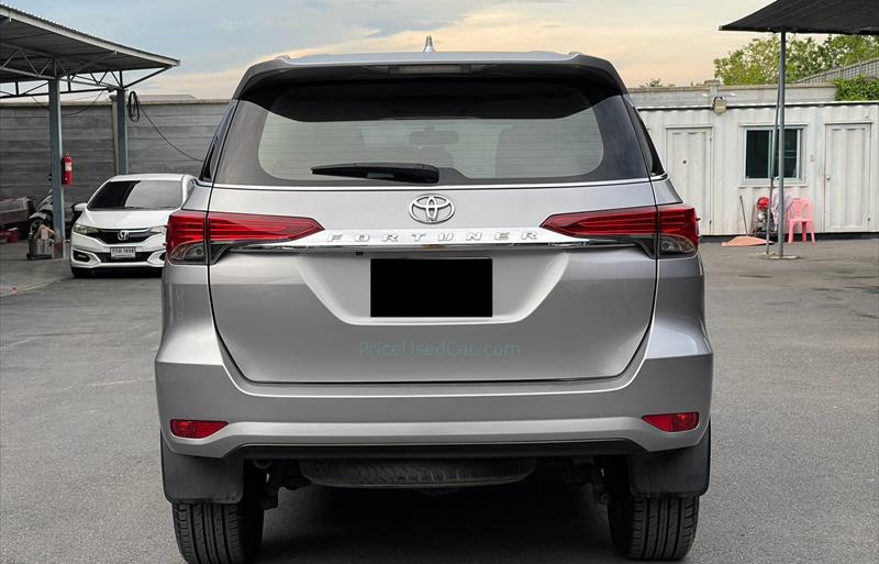 ขายรถ-suv-มือสอง-toyota-โตโยต้า-fortuner-ฟอร์จูนเนอร์-รถปี2017-รหัส83611-2a5edb25.jpg ขายรถ-suv-มือสอง-toyota-โตโยต้า-fortuner-ฟอร์จูนเนอร์-รถปี2017-รหัส83611-2a5edb25.jpg