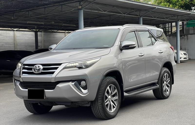 รถอเนกประสงค์มือสอง TOYOTA FORTUNER รถปี 2017