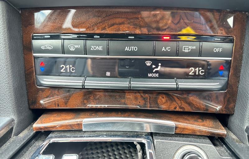 ขายรถเก๋งมือสอง-mercedes-benz-เมอร์เซเดสเบนซ์-e300-อีสามศูนย์ศูนย์-รถปี2013-รหัส83665-cfd0f3d8.jpg ขายรถเก๋งมือสอง-mercedes-benz-เมอร์เซเดสเบนซ์-e300-อีสามศูนย์ศูนย์-รถปี2013-รหัส83665-cfd0f3d8.jpg