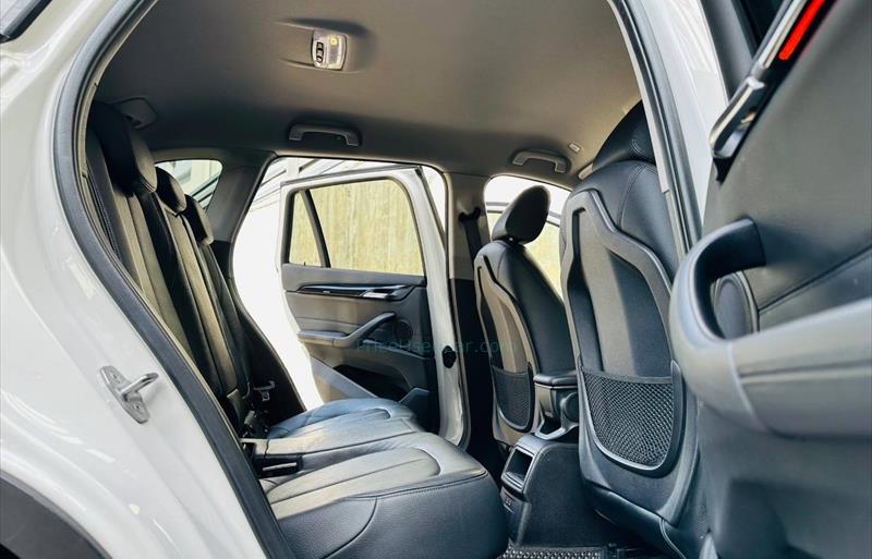 ขายรถ-suv-มือสอง-bmw-บีเอ็มดับบลิว-x1-เอ็กซ์1-รถปี2018-รหัส83678-21ff3028.jpg ขายรถ-suv-มือสอง-bmw-บีเอ็มดับบลิว-x1-เอ็กซ์1-รถปี2018-รหัส83678-21ff3028.jpg