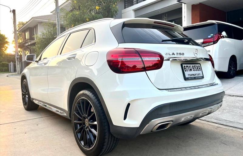 ขายรถเก๋งมือสอง-mercedes-benz-เมอร์เซเดสเบนซ์-gla250-รถปี2017-รหัส83776-06d33b7b.jpg ขายรถเก๋งมือสอง-mercedes-benz-เมอร์เซเดสเบนซ์-gla250-รถปี2017-รหัส83776-06d33b7b.jpg