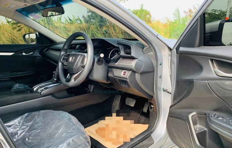 ขายรถเก๋งมือสอง-honda-ฮอนด้า-civic-ซีวิค-รถปี2019-รหัส83777-5230e651.jpg ขายรถเก๋งมือสอง-honda-ฮอนด้า-civic-ซีวิค-รถปี2019-รหัส83777-5230e651.jpg