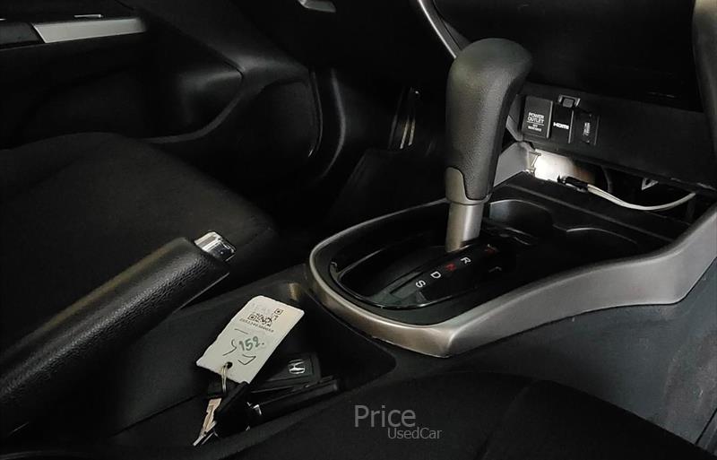 ขายรถเก๋งมือสอง-honda-ฮอนด้า-city-ซิตี้-รถปี2015-รหัส83827-cf975da9.jpg ขายรถเก๋งมือสอง-honda-ฮอนด้า-city-ซิตี้-รถปี2015-รหัส83827-cf975da9.jpg