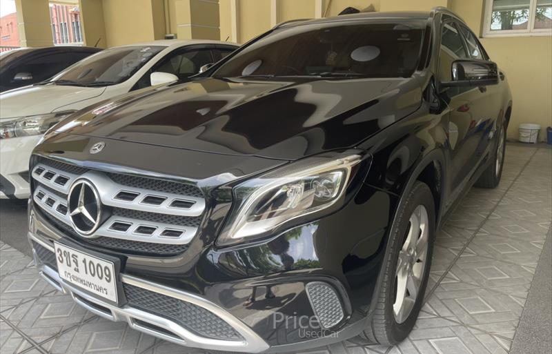 รถเก๋งมือสอง MERCEDES BENZ GLA200 รถปี 2020