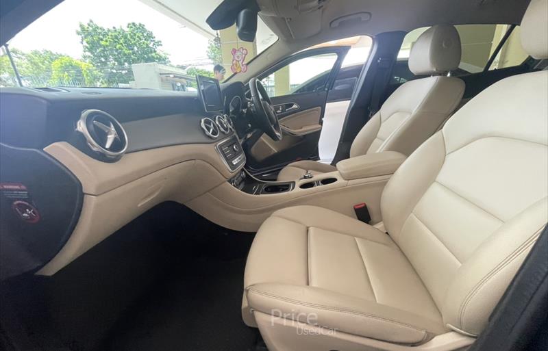 ขายรถเก๋งมือสอง-mercedes-benz-เมอร์เซเดสเบนซ์-gla200-รถปี2020-รหัส83930-f4292cd4.jpg ขายรถเก๋งมือสอง-mercedes-benz-เมอร์เซเดสเบนซ์-gla200-รถปี2020-รหัส83930-f4292cd4.jpg