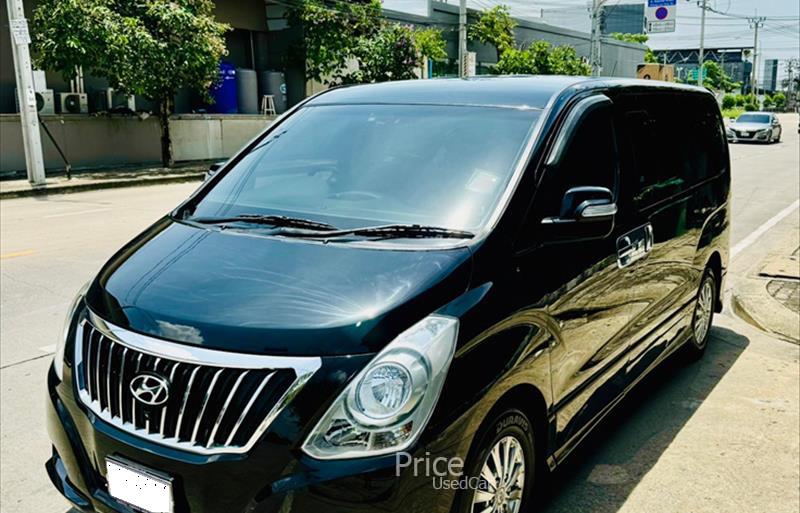 รถตู้มือสอง HYUNDAI H-1 รถปี 2018