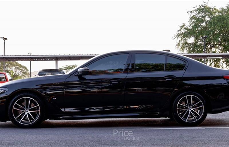 ขายรถเก๋งมือสอง-bmw-บีเอ็มดับบลิว-520d-ห้าสองศูนย์ดี-รถปี2021-รหัส83960-71db4dc2.jpg ขายรถเก๋งมือสอง-bmw-บีเอ็มดับบลิว-520d-ห้าสองศูนย์ดี-รถปี2021-รหัส83960-71db4dc2.jpg