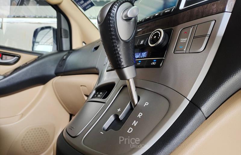 ขายรถตู้มือสอง-hyundai-ฮุนได-h-1-เอชวัน-รถปี2016-รหัส84109-f3b9c298.jpg ขายรถตู้มือสอง-hyundai-ฮุนได-h-1-เอชวัน-รถปี2016-รหัส84109-f3b9c298.jpg