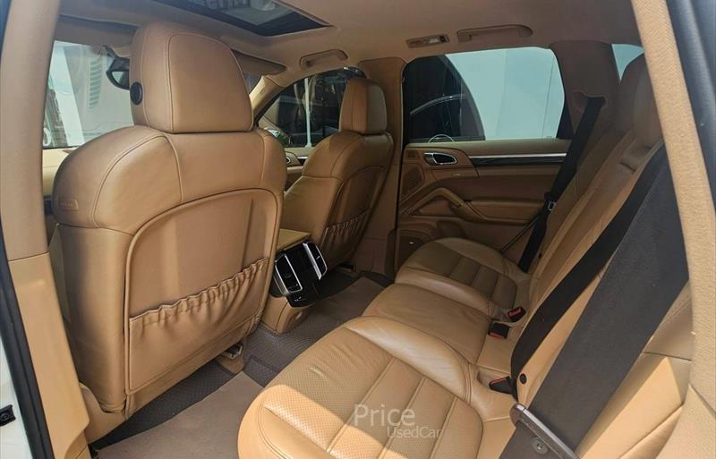 ขายรถ-suv-มือสอง-porsche-ปอร์เช่-cayenne-รถปี2011-รหัส84120-059801bf.jpg ขายรถ-suv-มือสอง-porsche-ปอร์เช่-cayenne-รถปี2011-รหัส84120-059801bf.jpg
