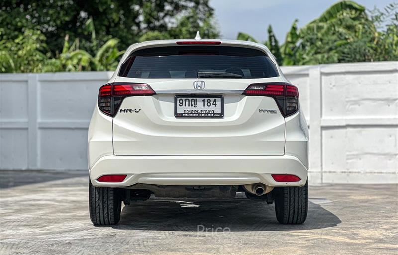 ขายรถ-suv-มือสอง-honda-ฮอนด้า-hr-v-เอชอาร์วี-รถปี2019-รหัส84150-18615c39.jpg ขายรถ-suv-มือสอง-honda-ฮอนด้า-hr-v-เอชอาร์วี-รถปี2019-รหัส84150-18615c39.jpg
