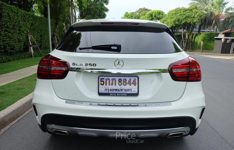ขายรถเก๋งมือสอง-mercedes-benz-เมอร์เซเดสเบนซ์-gla250-รถปี2017-รหัส84183-3c6db4a7.jpg ขายรถเก๋งมือสอง-mercedes-benz-เมอร์เซเดสเบนซ์-gla250-รถปี2017-รหัส84183-3c6db4a7.jpg