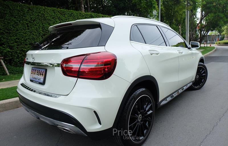 ขายรถเก๋งมือสอง-mercedes-benz-เมอร์เซเดสเบนซ์-gla250-รถปี2017-รหัส84183-c7541e7d.jpg ขายรถเก๋งมือสอง-mercedes-benz-เมอร์เซเดสเบนซ์-gla250-รถปี2017-รหัส84183-c7541e7d.jpg