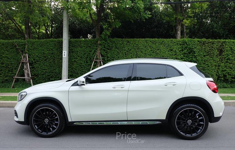 ขายรถเก๋งมือสอง-mercedes-benz-เมอร์เซเดสเบนซ์-gla250-รถปี2017-รหัส84183-d64215c6.jpg ขายรถเก๋งมือสอง-mercedes-benz-เมอร์เซเดสเบนซ์-gla250-รถปี2017-รหัส84183-d64215c6.jpg