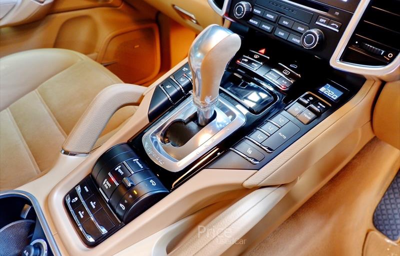 ขายรถ-suv-มือสอง-porsche-ปอร์เช่-cayenne-รถปี2017-รหัส84186-28cca427.jpg ขายรถ-suv-มือสอง-porsche-ปอร์เช่-cayenne-รถปี2017-รหัส84186-28cca427.jpg