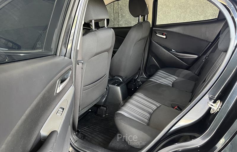 ขายรถเก๋งมือสอง-mazda-มาสด้า-2-สอง-รถปี2020-รหัส84197-2a03d887.jpg ขายรถเก๋งมือสอง-mazda-มาสด้า-2-สอง-รถปี2020-รหัส84197-2a03d887.jpg