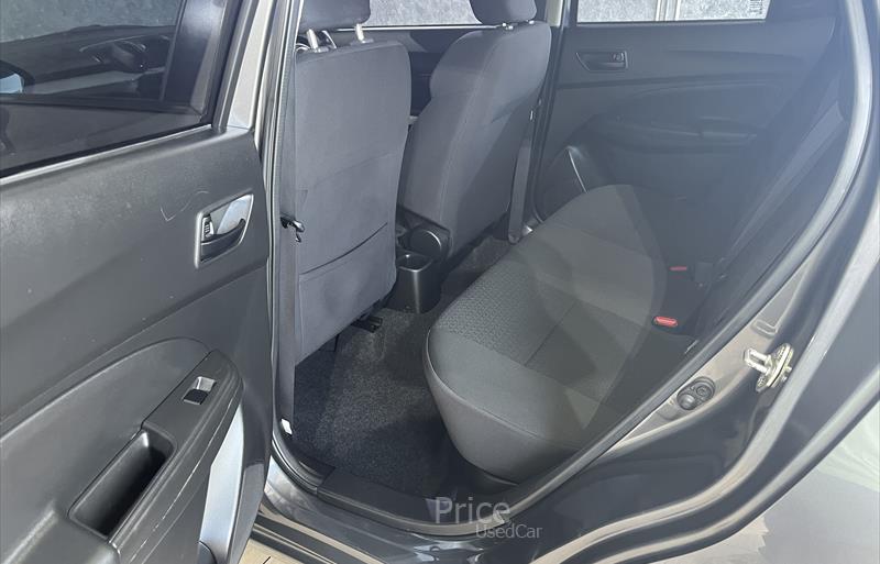 ขายรถเก๋งมือสอง-suzuki-ซูซูกิ-swift-สวิฟ-รถปี2018-รหัส84218-f124f4e8.jpg ขายรถเก๋งมือสอง-suzuki-ซูซูกิ-swift-สวิฟ-รถปี2018-รหัส84218-f124f4e8.jpg