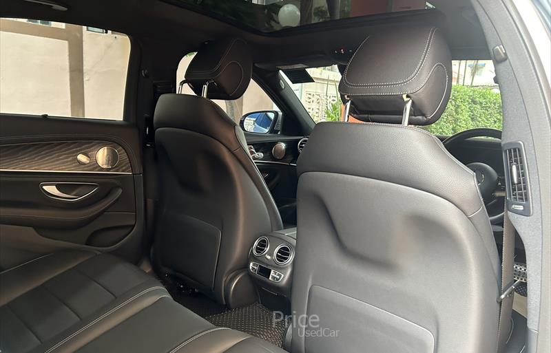ขายรถเก๋งมือสอง-mercedes-benz-เมอร์เซเดสเบนซ์-e300-อีสามศูนย์ศูนย์-รถปี2022-รหัส84223-a73c22aa.jpg ขายรถเก๋งมือสอง-mercedes-benz-เมอร์เซเดสเบนซ์-e300-อีสามศูนย์ศูนย์-รถปี2022-รหัส84223-a73c22aa.jpg
