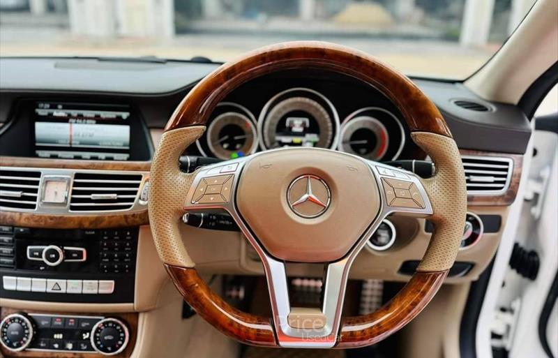 ขายรถเก๋งมือสอง-mercedes-benz-เมอร์เซเดสเบนซ์-cls250-cdi-amg-รถปี2013-รหัส84239-f8382f01.jpg ขายรถเก๋งมือสอง-mercedes-benz-เมอร์เซเดสเบนซ์-cls250-cdi-amg-รถปี2013-รหัส84239-f8382f01.jpg