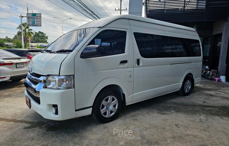 รถตู้มือสอง TOYOTA COMMUTER รถปี 2017 รถตู้มือสอง TOYOTA COMMUTER รถปี 2017