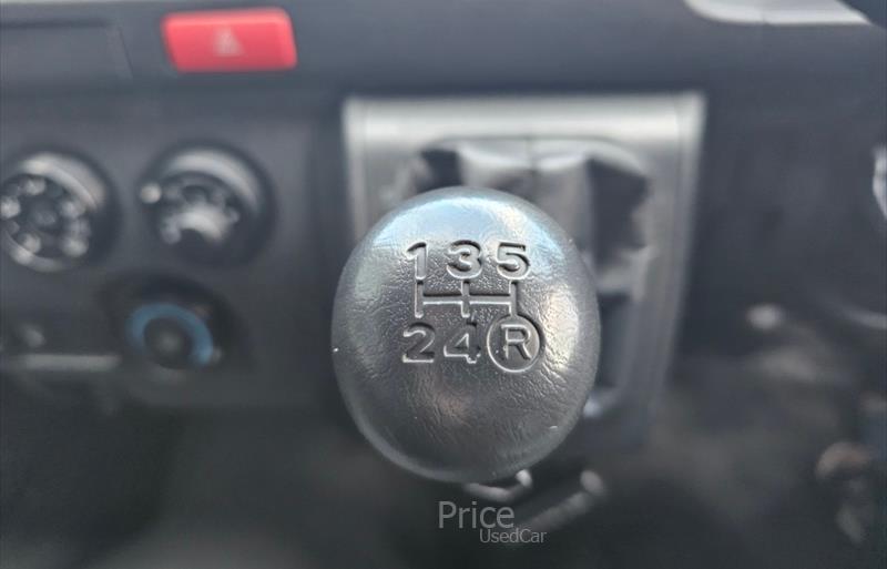 ขายรถตู้มือสอง-toyota-โตโยต้า-commuter-คอมมิวเตอร์-รถปี2017-รหัส84241-fbd8cb3f.jpg ขายรถตู้มือสอง-toyota-โตโยต้า-commuter-คอมมิวเตอร์-รถปี2017-รหัส84241-fbd8cb3f.jpg