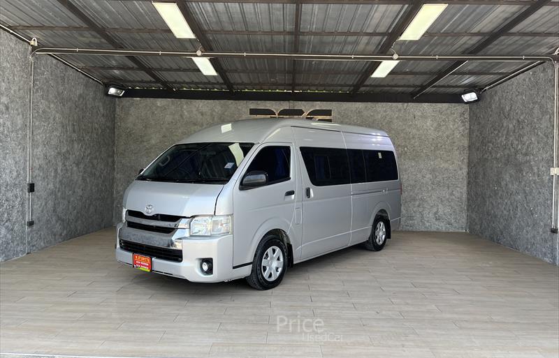 รถตู้มือสอง TOYOTA COMMUTER รถปี 2019