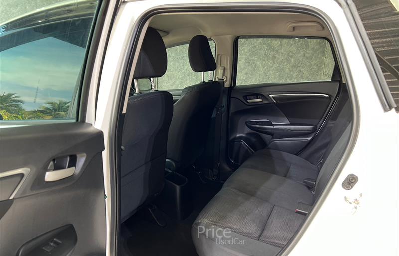 ขายรถเก๋งมือสอง-honda-ฮอนด้า-jazz-แจ๊ส-รถปี2018-รหัส84257-5d072d65.jpg ขายรถเก๋งมือสอง-honda-ฮอนด้า-jazz-แจ๊ส-รถปี2018-รหัส84257-5d072d65.jpg