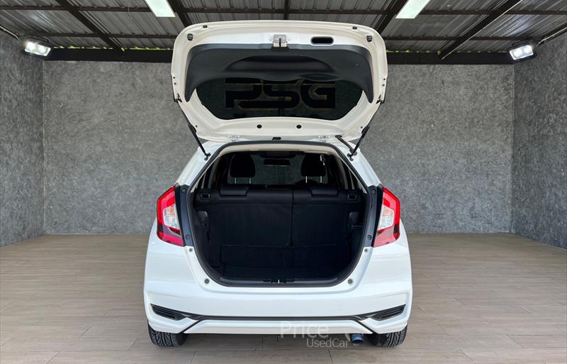 ขายรถเก๋งมือสอง-honda-ฮอนด้า-jazz-แจ๊ส-รถปี2018-รหัส84257-84191a31.jpg ขายรถเก๋งมือสอง-honda-ฮอนด้า-jazz-แจ๊ส-รถปี2018-รหัส84257-84191a31.jpg