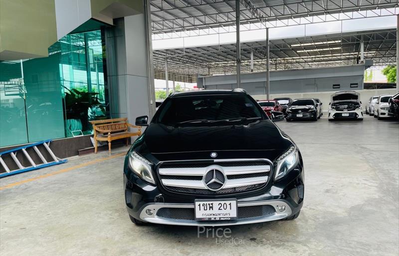 รถอเนกประสงค์มือสอง MERCEDES BENZ GLA 200 รถปี 2015 รถอเนกประสงค์มือสอง MERCEDES BENZ GLA 200 รถปี 2015