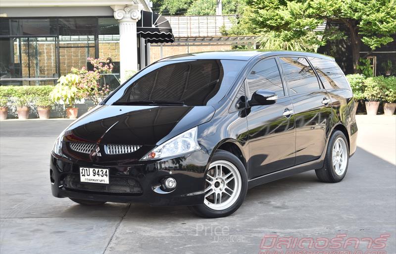 รถตู้มือสอง MITSUBISHI SPACE WAGON รถปี 2010