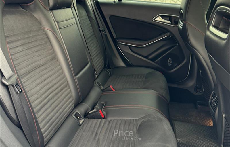 ขายรถเก๋งมือสอง-mercedes-benz-เมอร์เซเดสเบนซ์-cla250-amg-ซีแอลเอสองห้าศูนย์-เอเอ็มจี-รถปี2016-รหัส84313-8c4e00d8.jpg ขายรถเก๋งมือสอง-mercedes-benz-เมอร์เซเดสเบนซ์-cla250-amg-ซีแอลเอสองห้าศูนย์-เอเอ็มจี-รถปี2016-รหัส84313-8c4e00d8.jpg