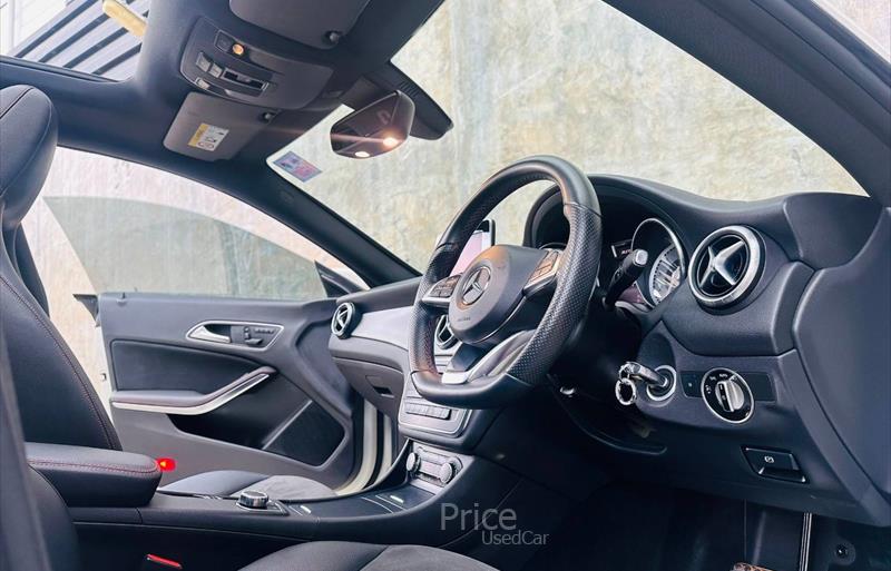 ขายรถเก๋งมือสอง-mercedes-benz-เมอร์เซเดสเบนซ์-cla250-amg-ซีแอลเอสองห้าศูนย์-เอเอ็มจี-รถปี2015-รหัส84317-1c47b0c8.jpg ขายรถเก๋งมือสอง-mercedes-benz-เมอร์เซเดสเบนซ์-cla250-amg-ซีแอลเอสองห้าศูนย์-เอเอ็มจี-รถปี2015-รหัส84317-1c47b0c8.jpg