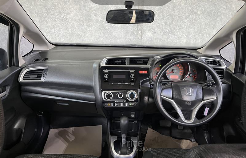 ขายรถเก๋งมือสอง-honda-ฮอนด้า-jazz-แจ๊ส-รถปี2016-รหัส84321-8878861e.jpg ขายรถเก๋งมือสอง-honda-ฮอนด้า-jazz-แจ๊ส-รถปี2016-รหัส84321-8878861e.jpg