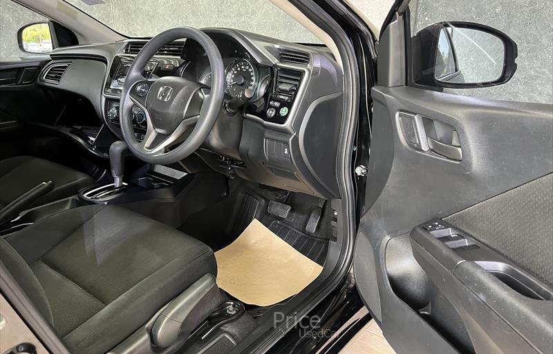 ขายรถเก๋งมือสอง-honda-ฮอนด้า-city-ซิตี้-รถปี2018-รหัส84322-bc4c1136.jpg ขายรถเก๋งมือสอง-honda-ฮอนด้า-city-ซิตี้-รถปี2018-รหัส84322-bc4c1136.jpg