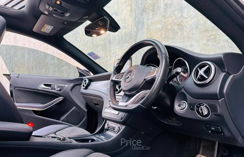 ขายรถเก๋งมือสอง-mercedes-benz-เมอร์เซเดสเบนซ์-cla-250-รถปี2017-รหัส84416-482351b3.jpg ขายรถเก๋งมือสอง-mercedes-benz-เมอร์เซเดสเบนซ์-cla-250-รถปี2017-รหัส84416-482351b3.jpg