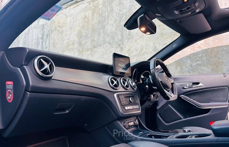 ขายรถเก๋งมือสอง-mercedes-benz-เมอร์เซเดสเบนซ์-cla-250-รถปี2017-รหัส84416-b689abd8.jpg ขายรถเก๋งมือสอง-mercedes-benz-เมอร์เซเดสเบนซ์-cla-250-รถปี2017-รหัส84416-b689abd8.jpg