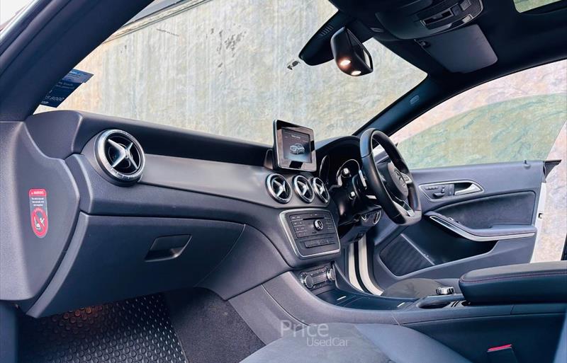 ขายรถเก๋งมือสอง-mercedes-benz-เมอร์เซเดสเบนซ์-cla250-amg-ซีแอลเอสองห้าศูนย์-เอเอ็มจี-รถปี2015-รหัส84419-21a26090.jpg ขายรถเก๋งมือสอง-mercedes-benz-เมอร์เซเดสเบนซ์-cla250-amg-ซีแอลเอสองห้าศูนย์-เอเอ็มจี-รถปี2015-รหัส84419-21a26090.jpg