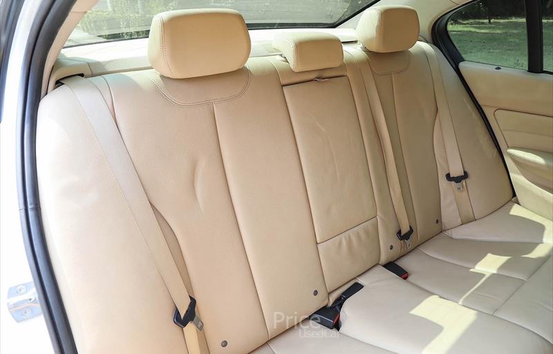 ขายรถเก๋งมือสอง-bmw-บีเอ็มดับบลิว-320i-สามสองศูนย์ไอ-รถปี2013-รหัส84534-4d5402fe.jpg ขายรถเก๋งมือสอง-bmw-บีเอ็มดับบลิว-320i-สามสองศูนย์ไอ-รถปี2013-รหัส84534-4d5402fe.jpg